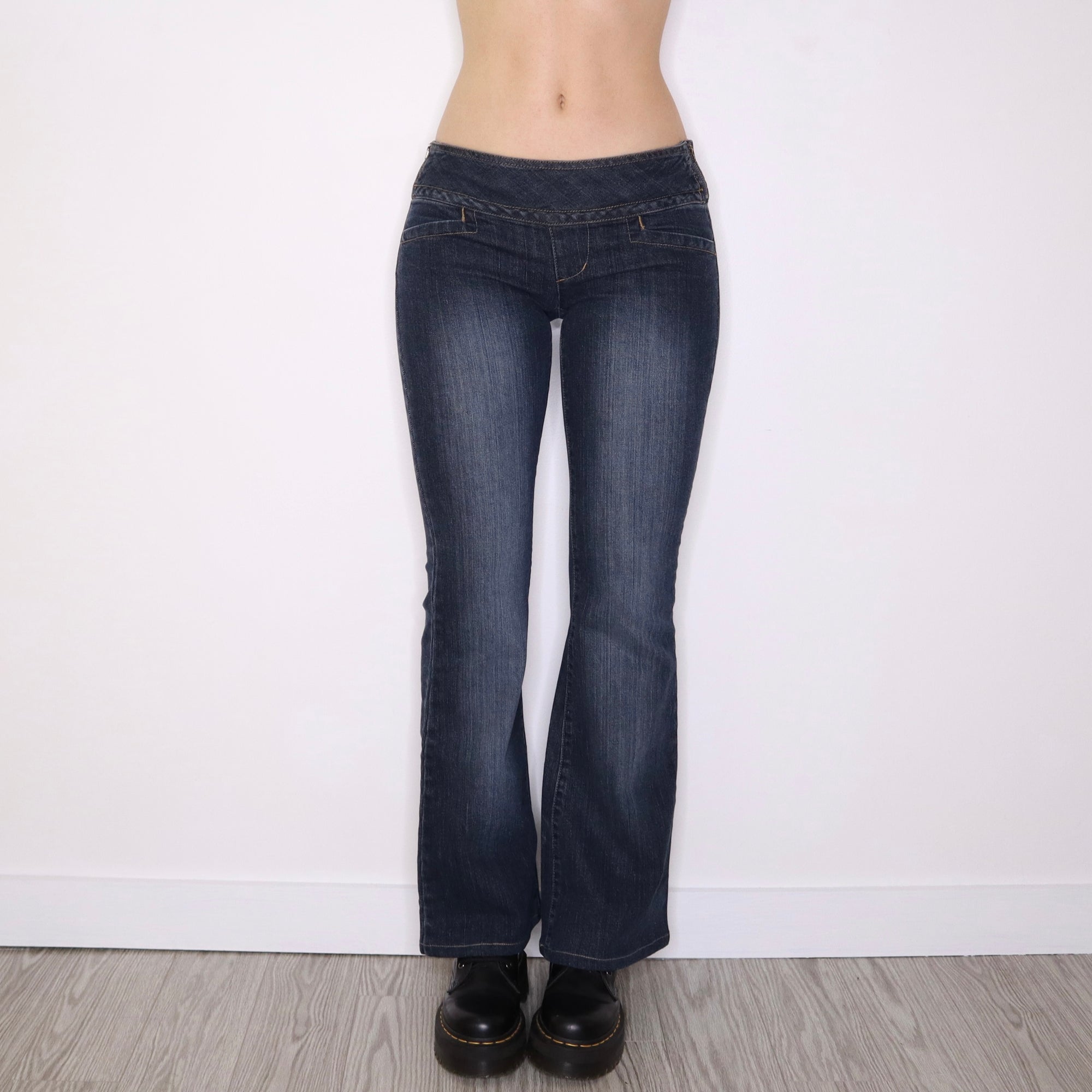 Y2K Low Waisted Flared Jeans (S)