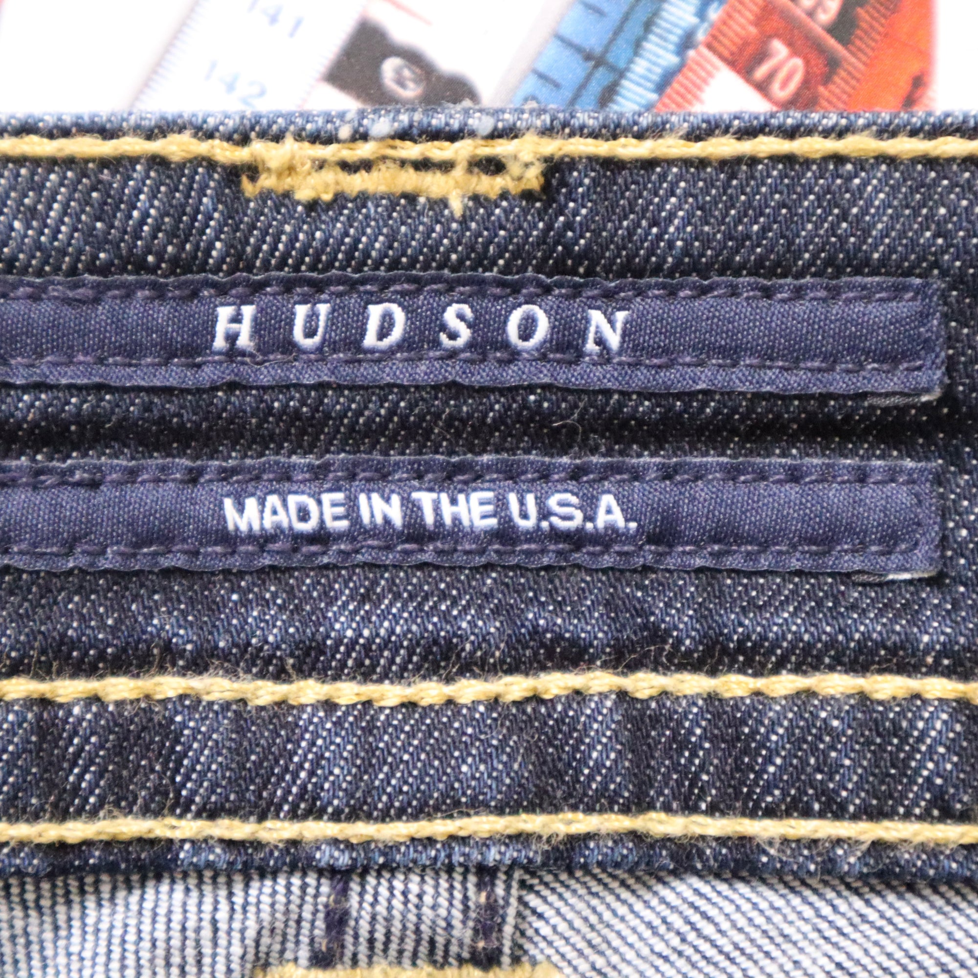 Y2K HUDSON Low Waisted Flared Jeans (M)