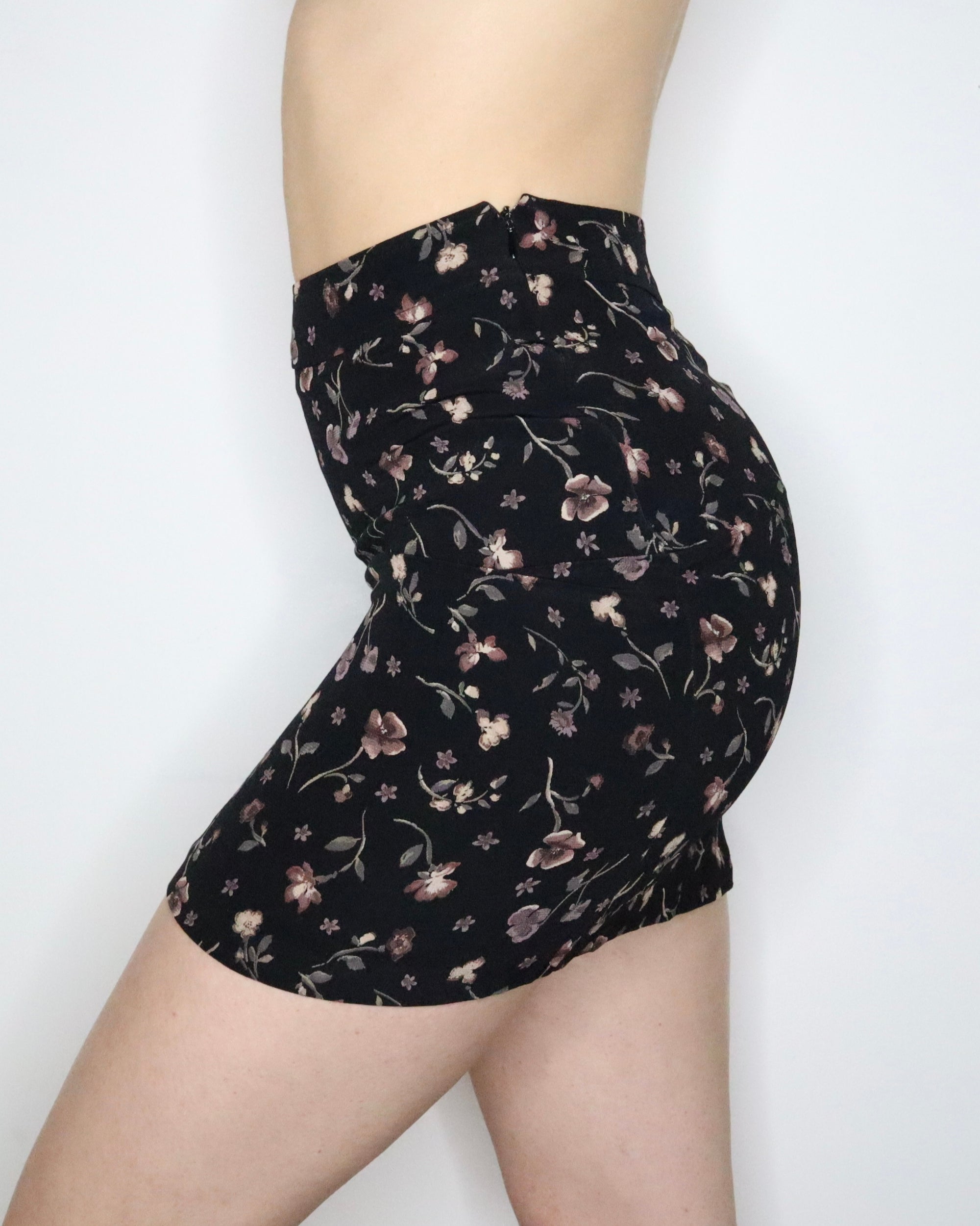 Black Floral Mini Skirt (XS)