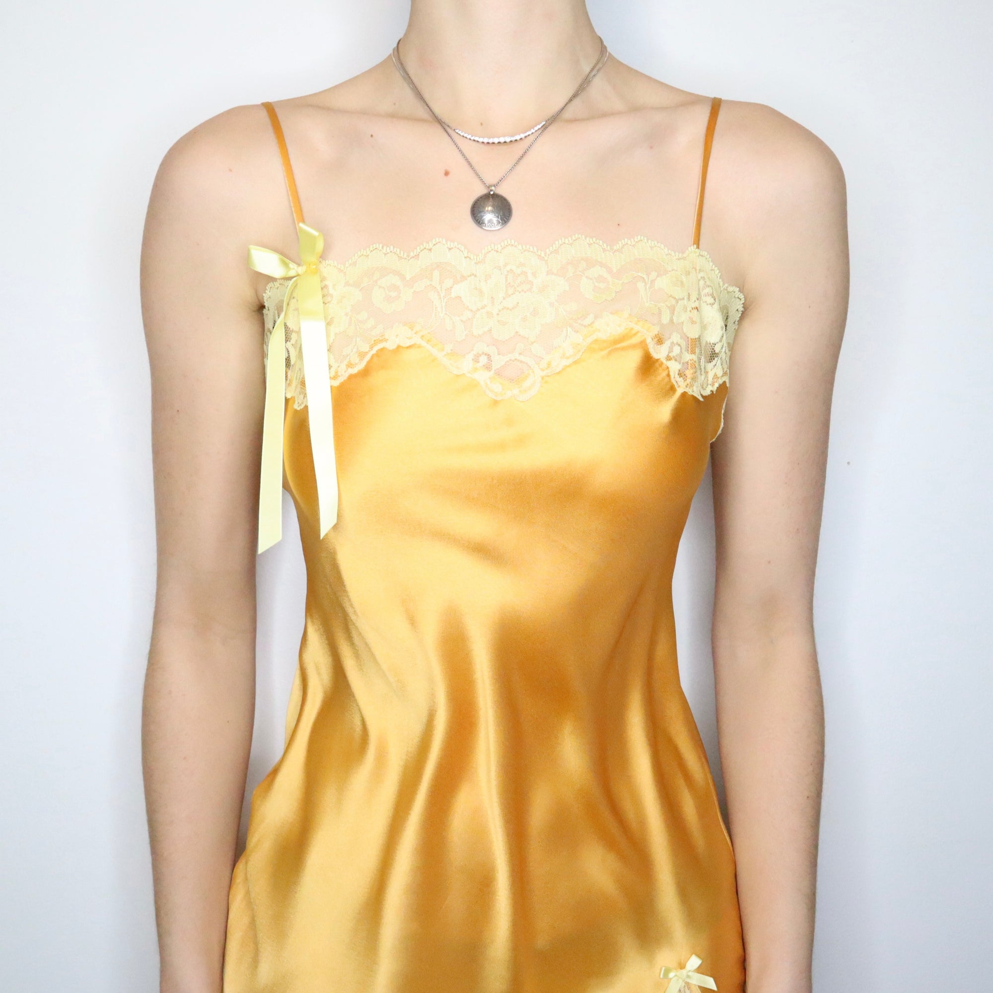 00s VICTORIA'S SECRET Sunflower Yellow Lace Slip Dress (XS/S) 00s VICTORIA'S SECRET Sunflower Yellow Lace Slip Dress (XS/S)