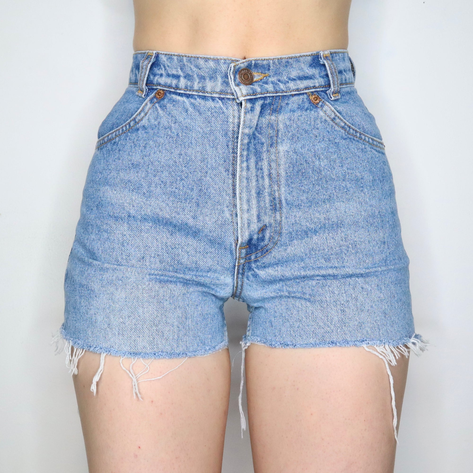 High Waisted Levi's Shorts (XS-S)