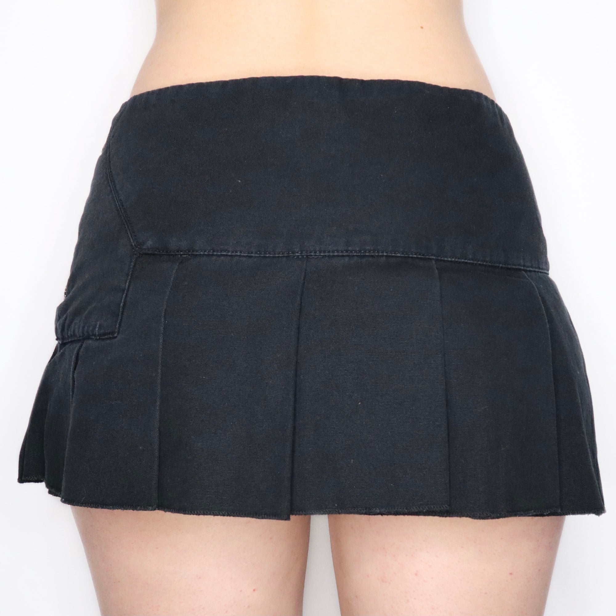 Vintage Early 2000s Pleated Black Mini Skirt