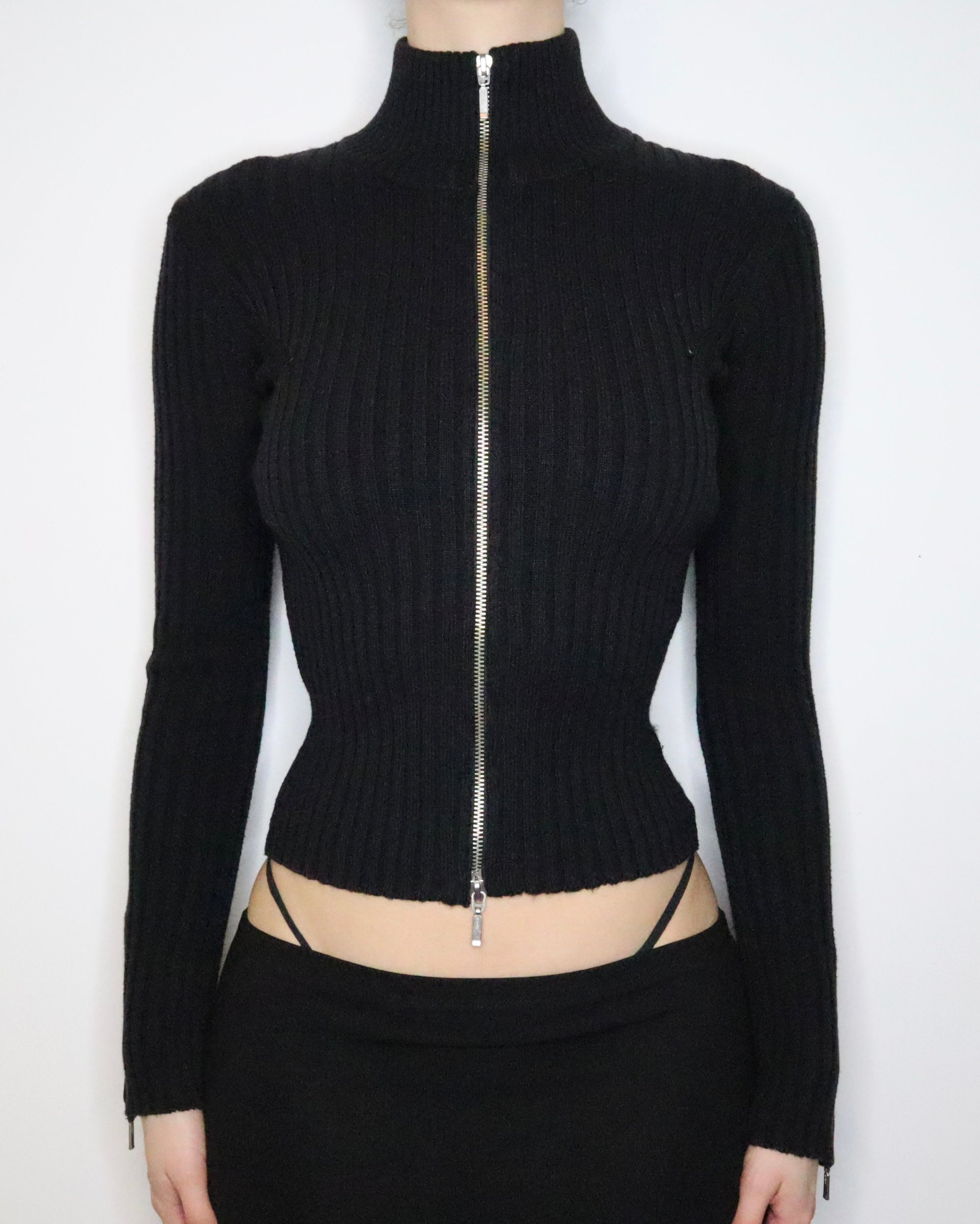 Black Ribbed Zip Up Sweater (XS-S) 