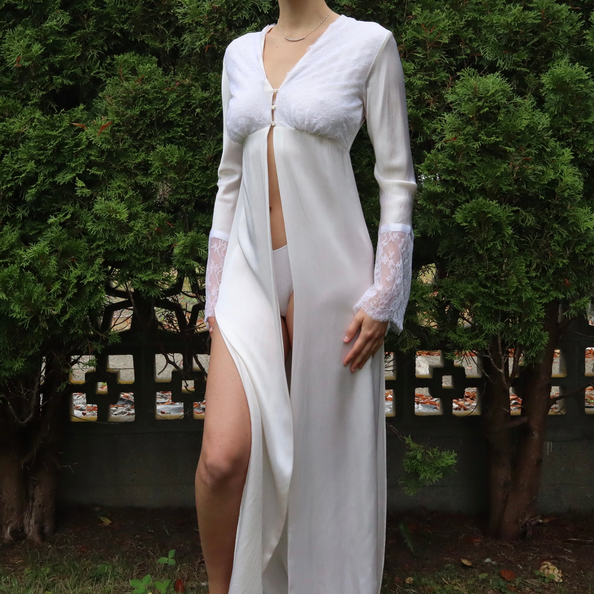 Vintage 90s Off White Silk and Lace Robe