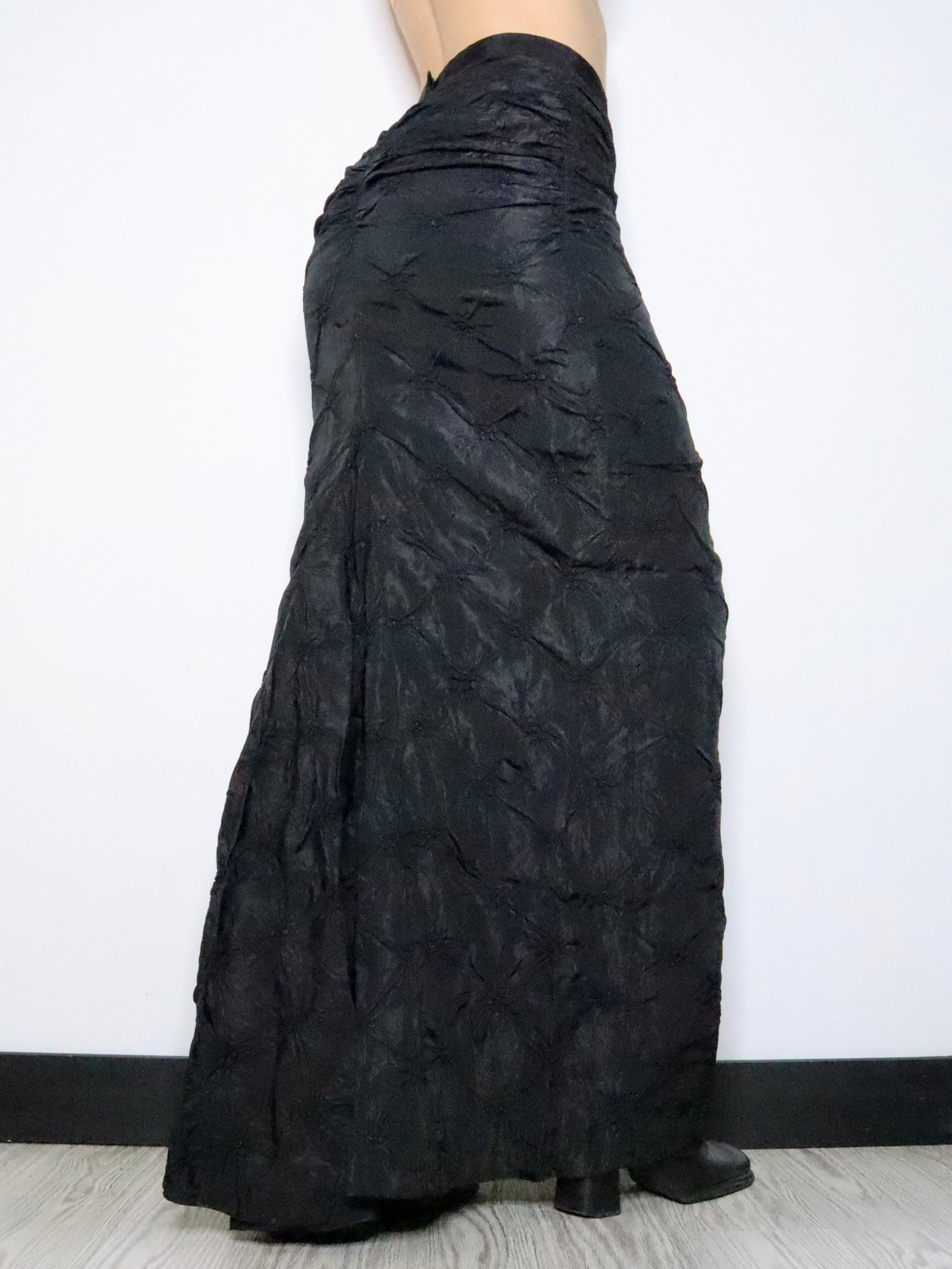 Textured Black Maxi Skirt (Small) 