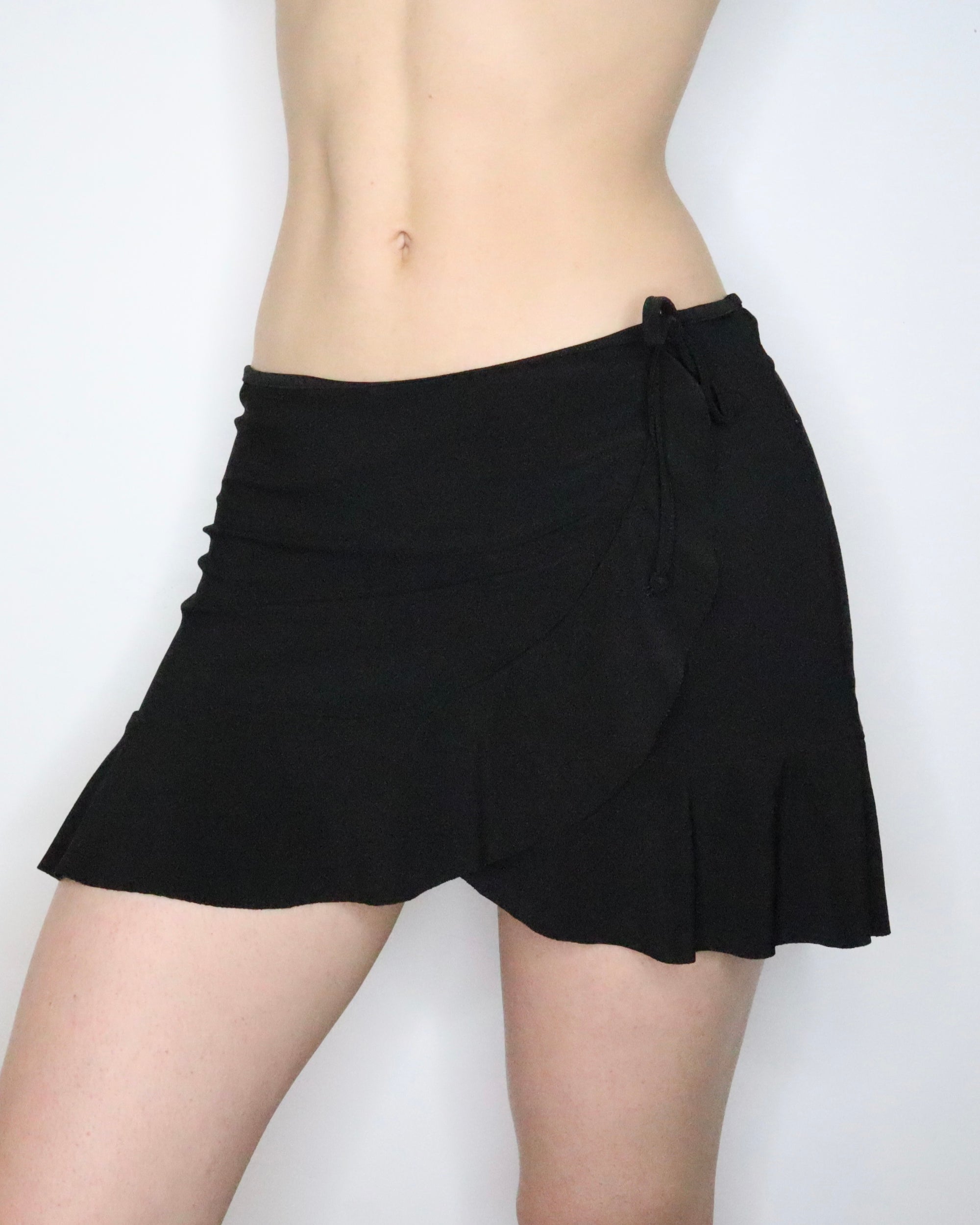 Black Ruffle Mini Skirt (Medium) 