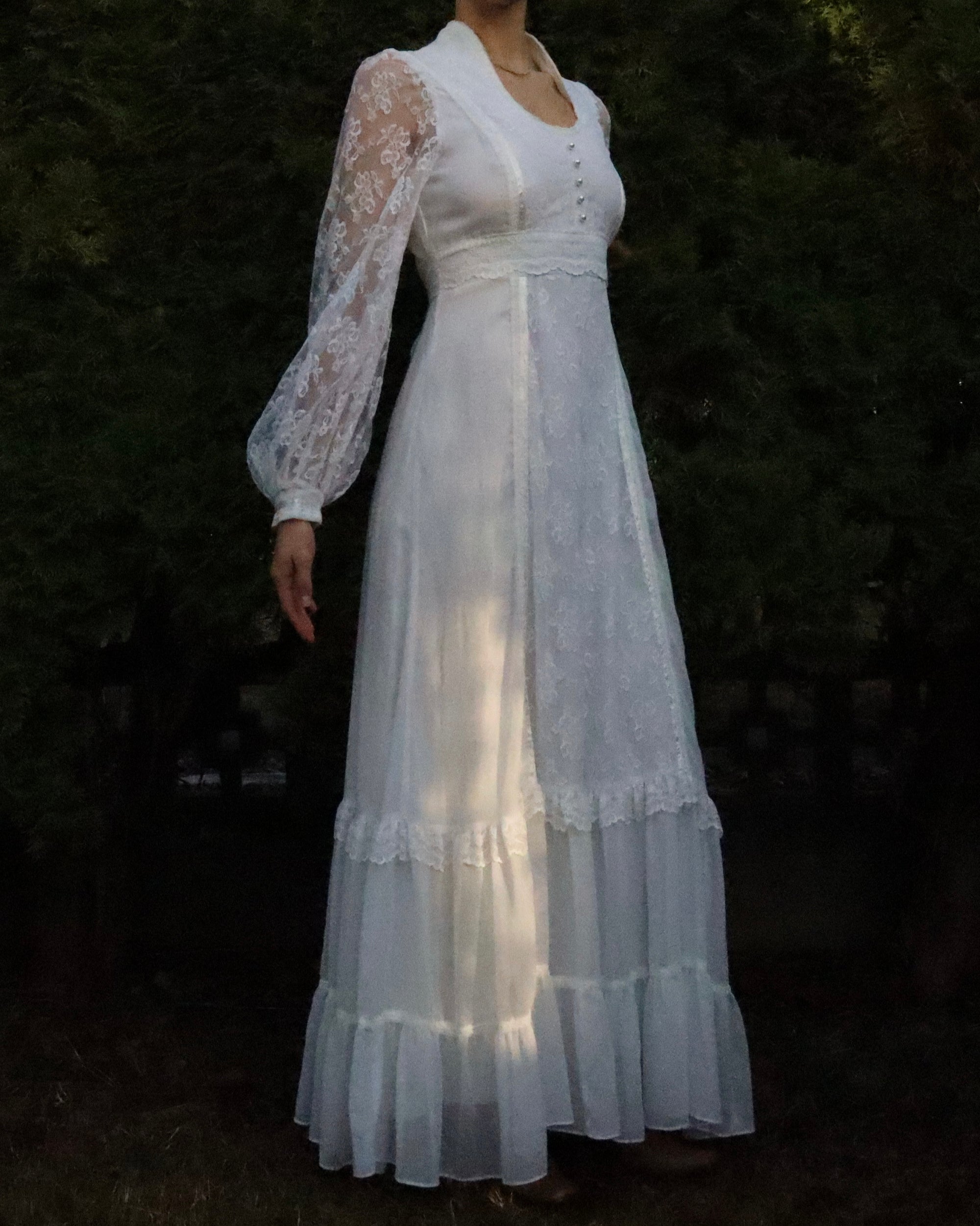 Gunne Sax White Gown (S-M) Gunne Sax White Gown (S-M)