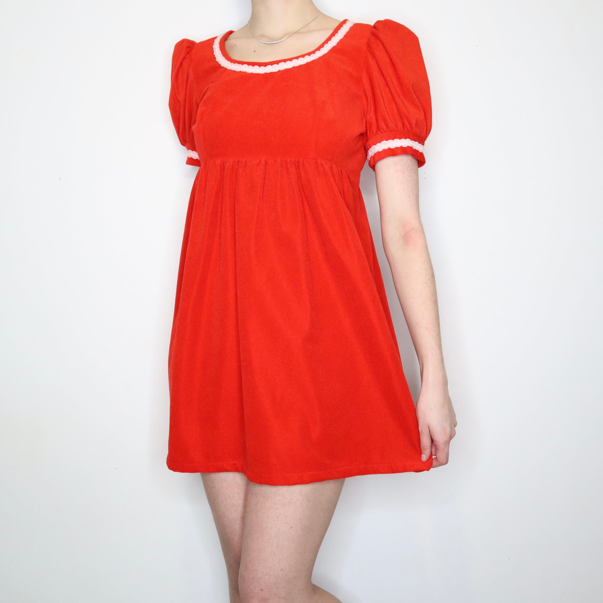 red velvet babydoll dress Tie Back Square Neck Velvet Babydoll Dress: Red 1 the Woman