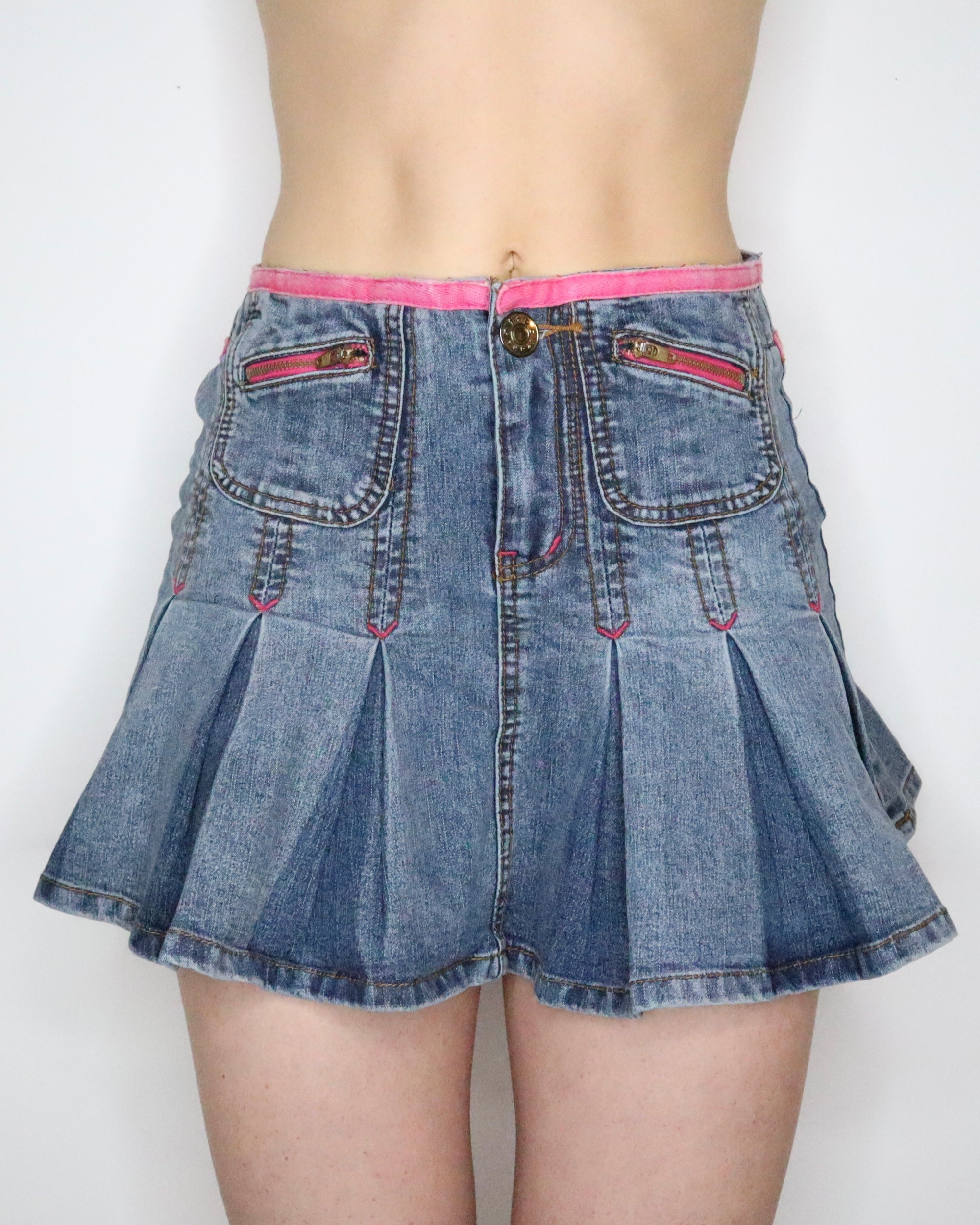 Pleated Denim Mini Skirt (Small) 
