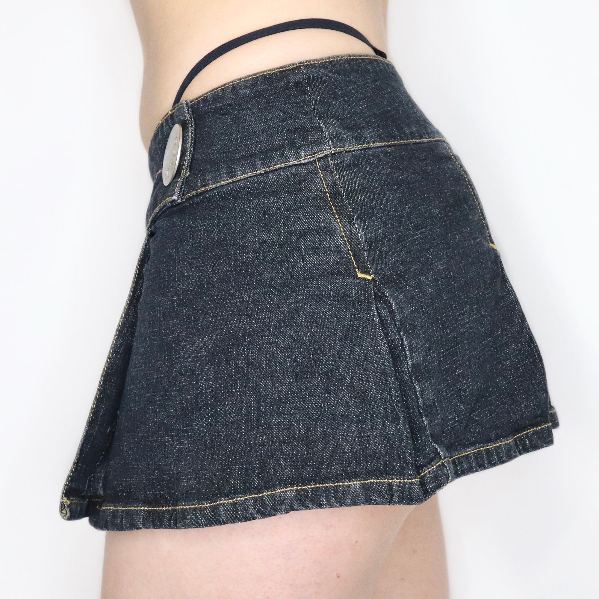 Vintage Early 2000s Bongo Pleated Denim Low Rise Mini Skirt