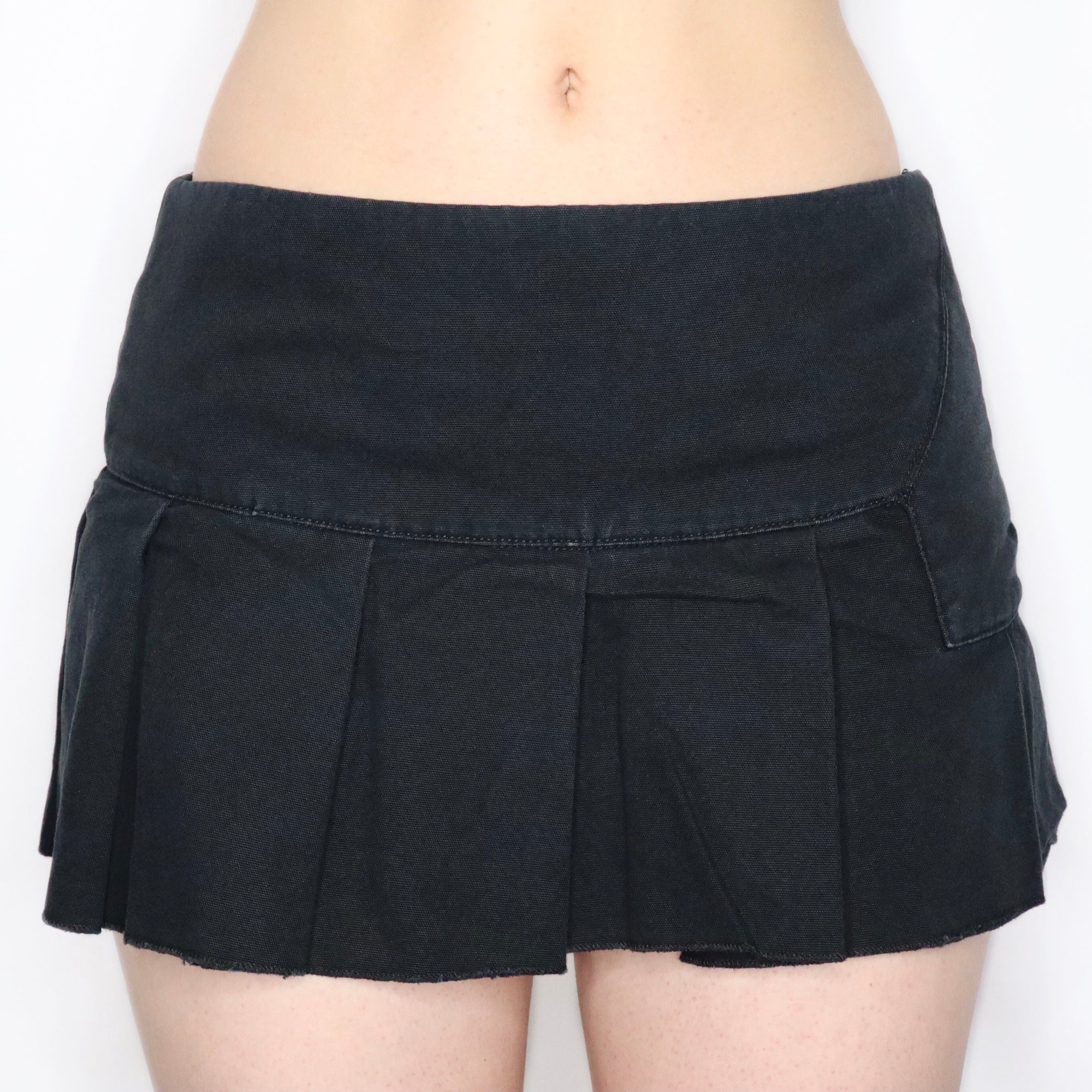 Vintage Early 2000s Pleated Black Mini Skirt