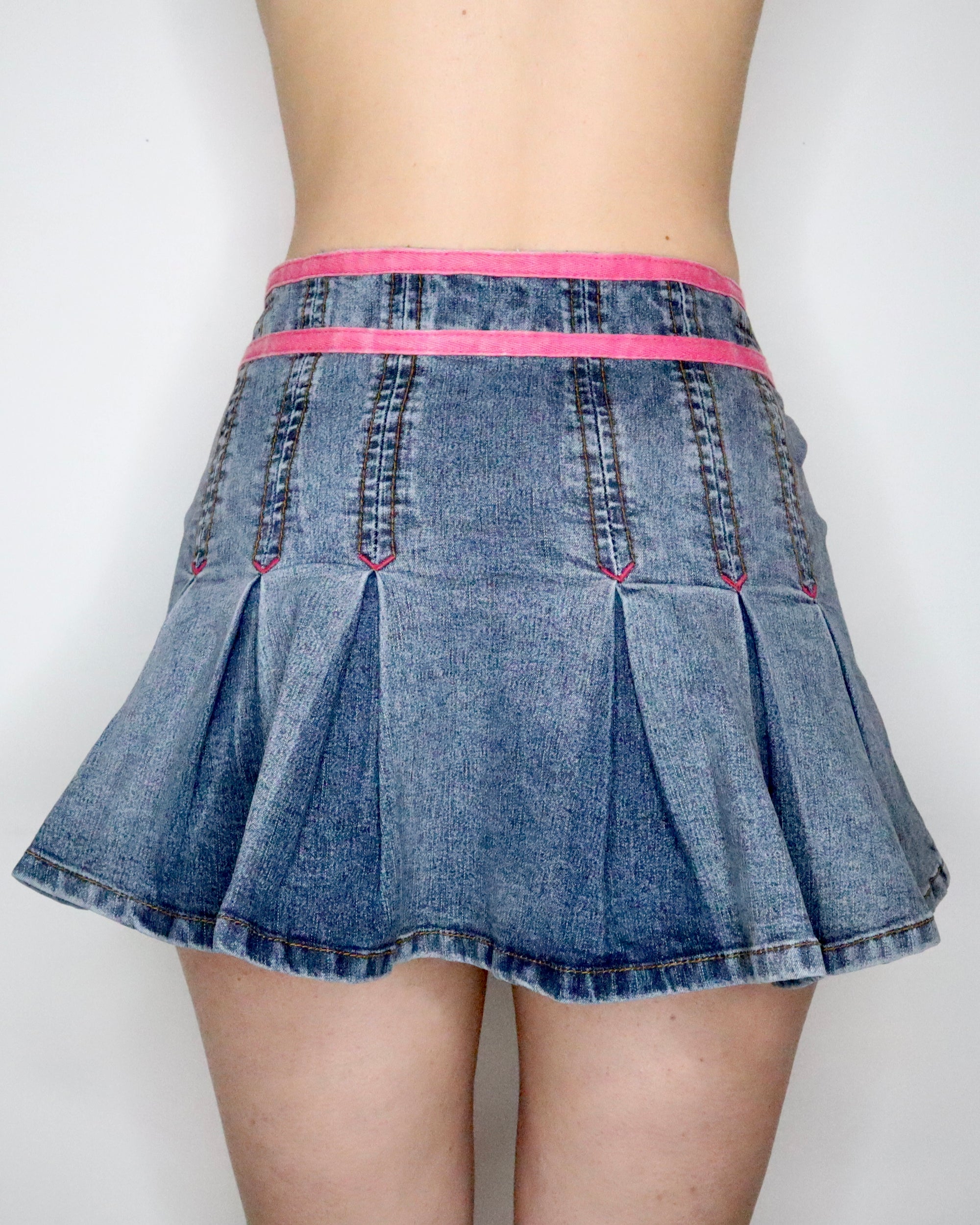 Pleated Denim Mini Skirt (Small) 