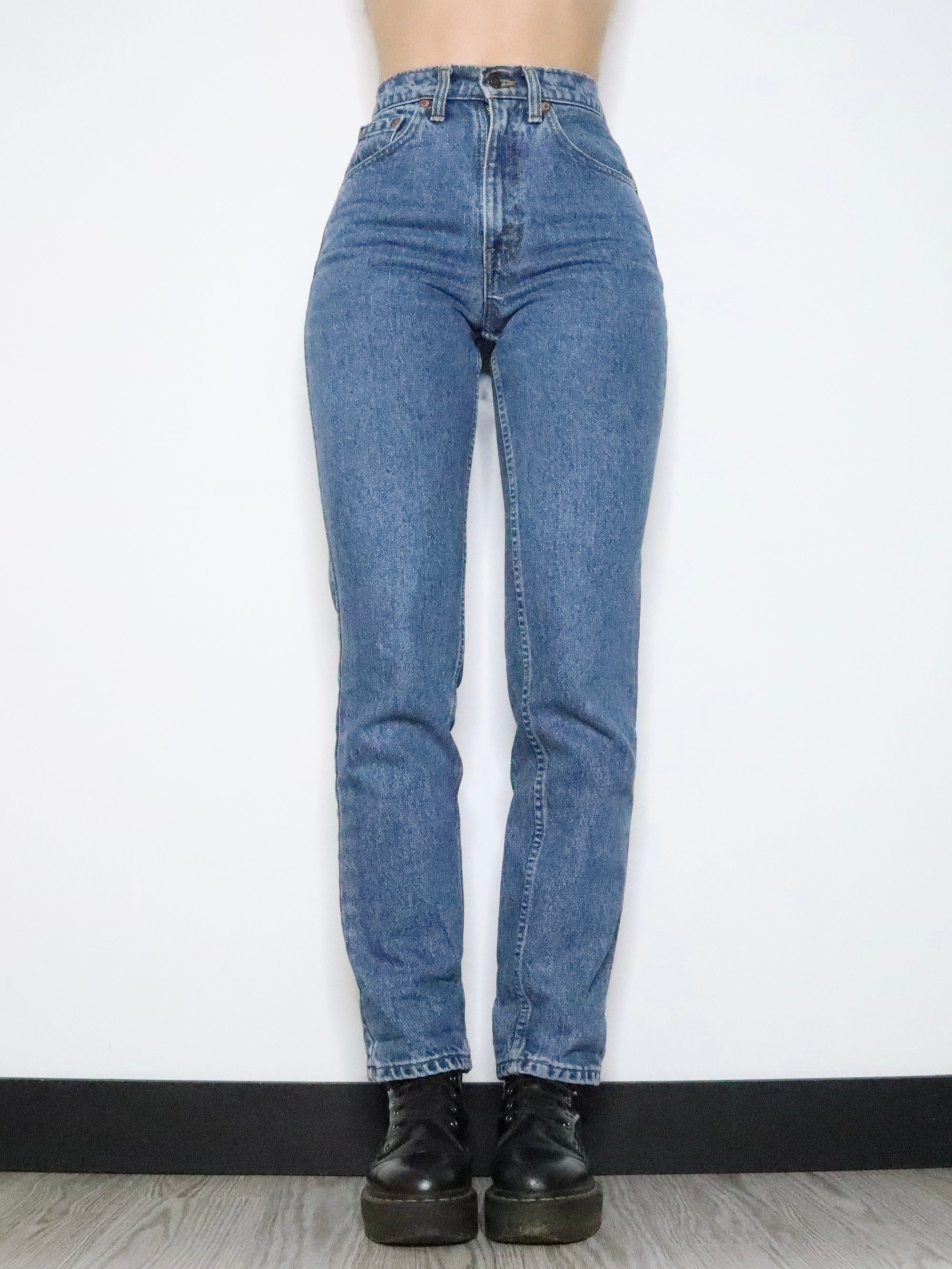 High Waisted Levi's Jeans (Small) 