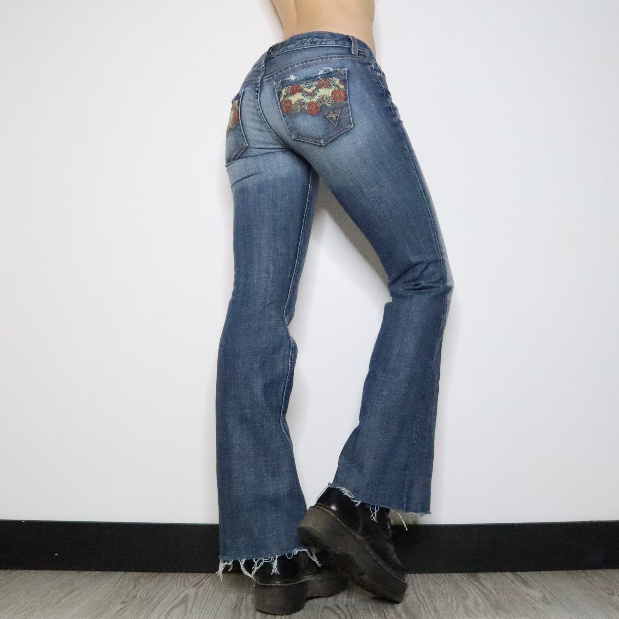 Guess Flare Jeans (S-M)