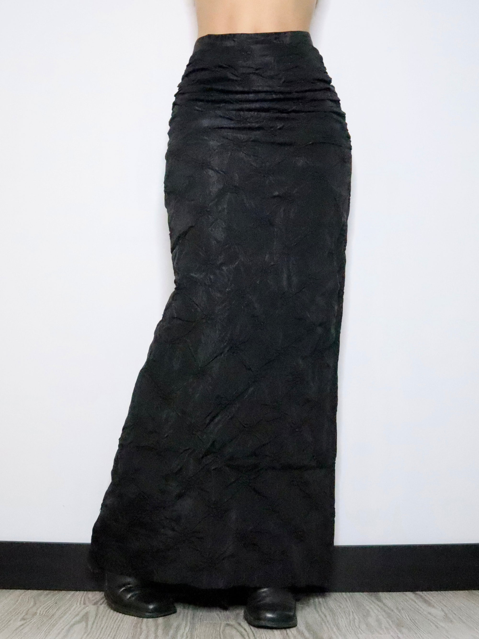 Textured Black Maxi Skirt (Small) 