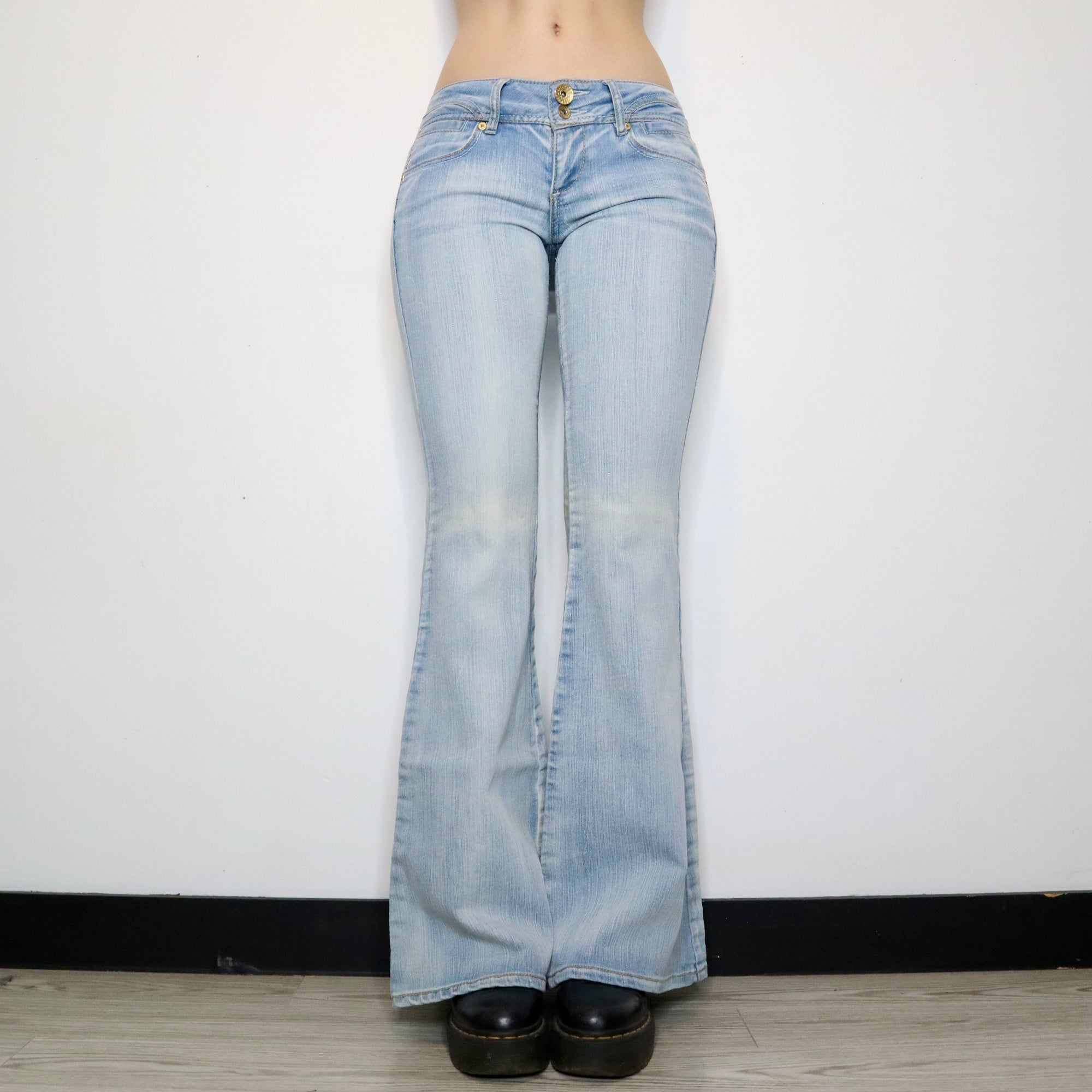 Low Rise Flare Jeans 