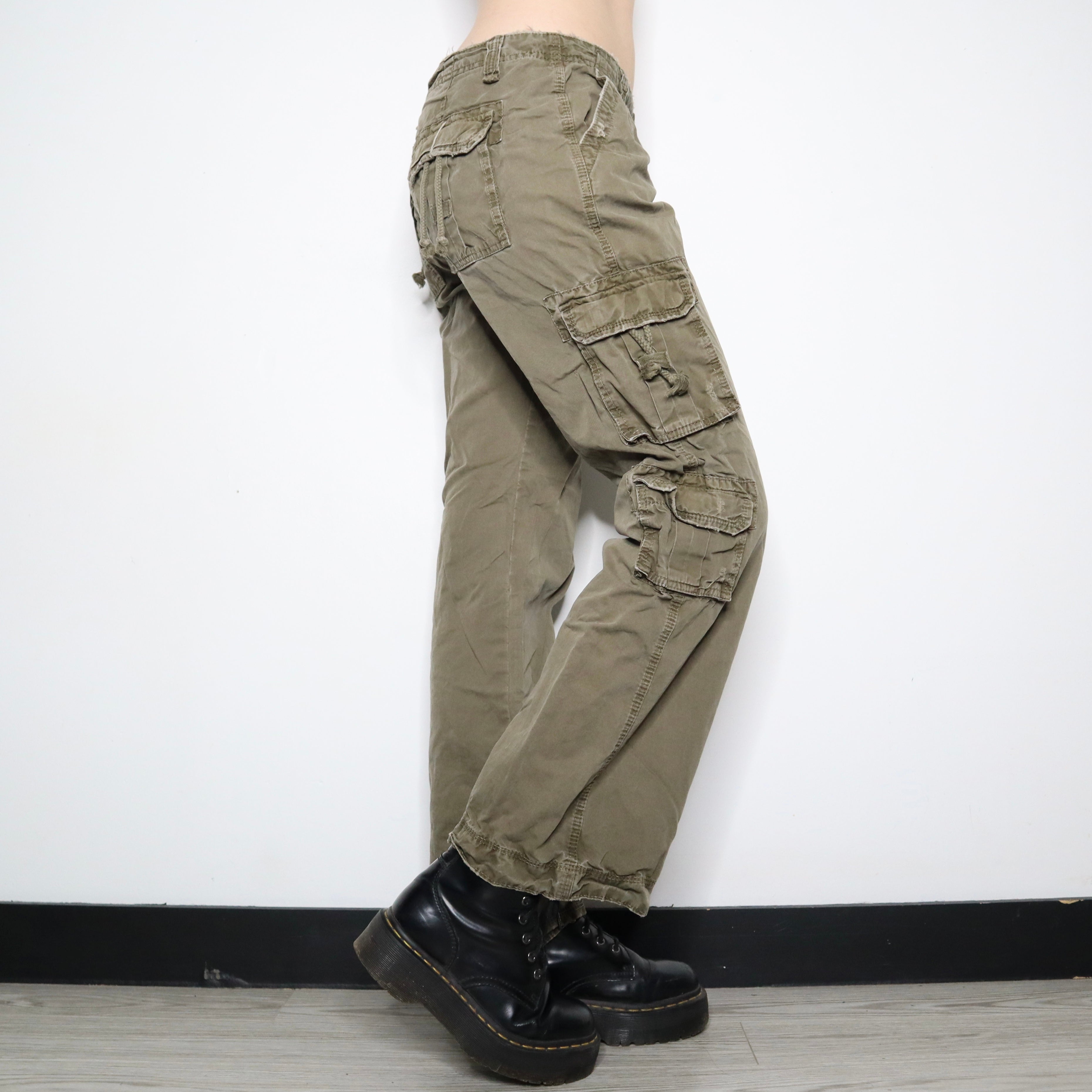 Baggy Cargo Pants in Olive Night Green - Glue Store